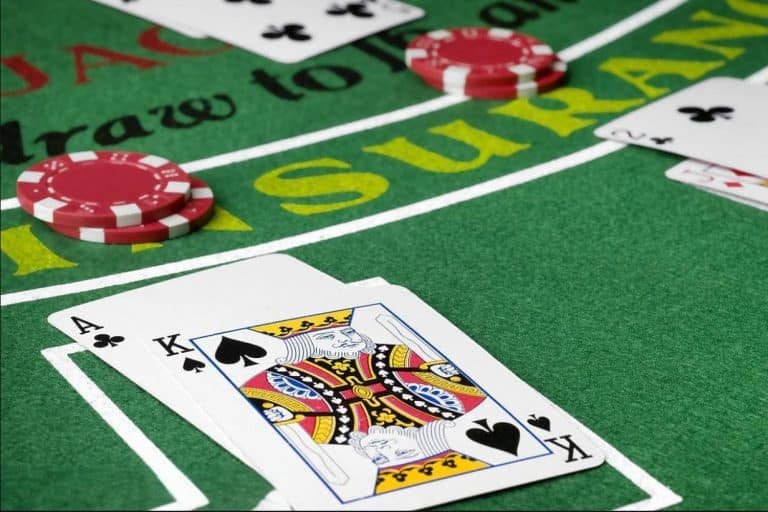 Pengingat dewasa 18+ pada kategori Bank Emas